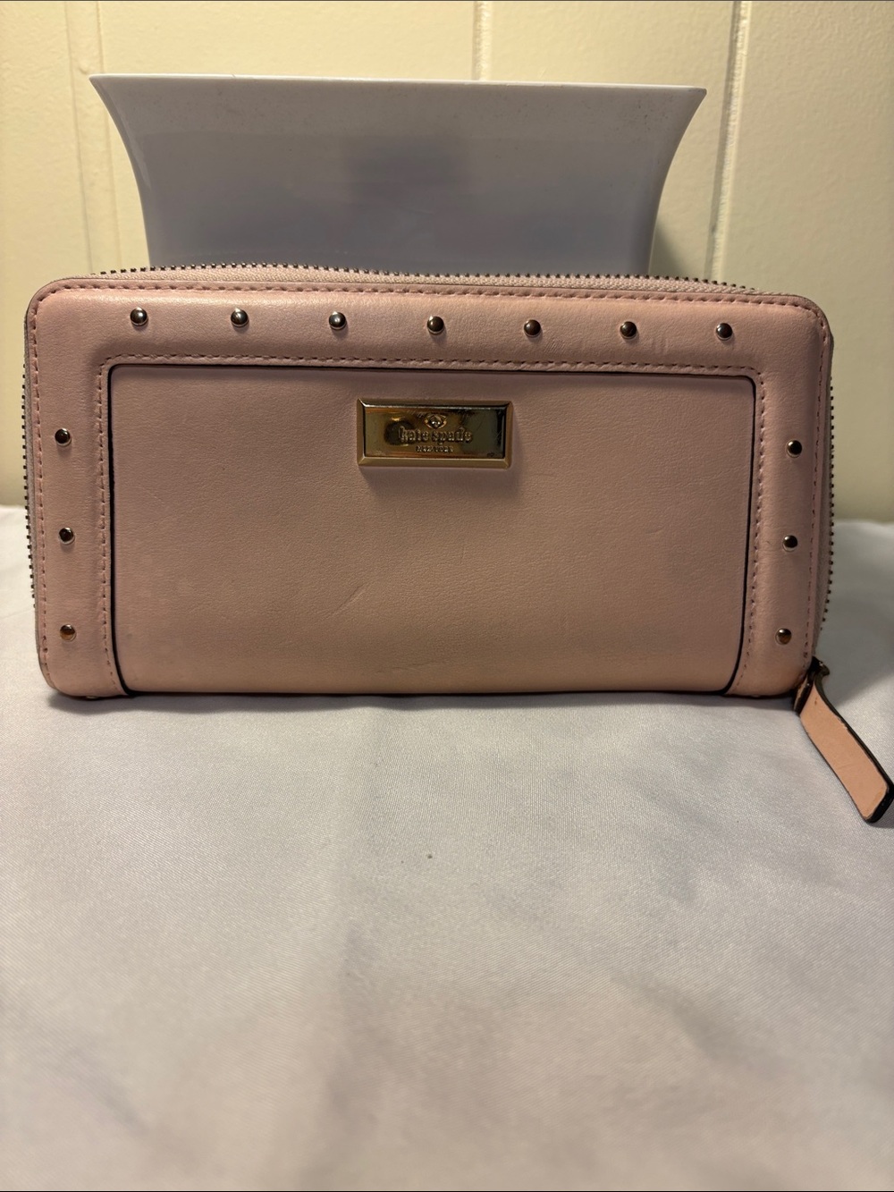 GUC Kate Spade Rare 2016 Helena Street Neda Studded Wallet